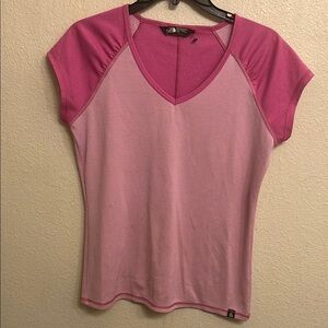 The North Face Women's Pink Short Sleeve V-Neck Top Size Medium